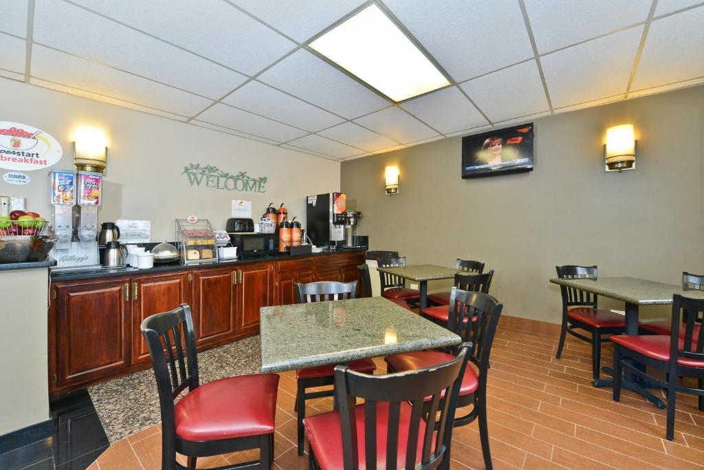 Super 8 By Wyndham Bridgeview/Chicago Area Hotel Екстериор снимка
