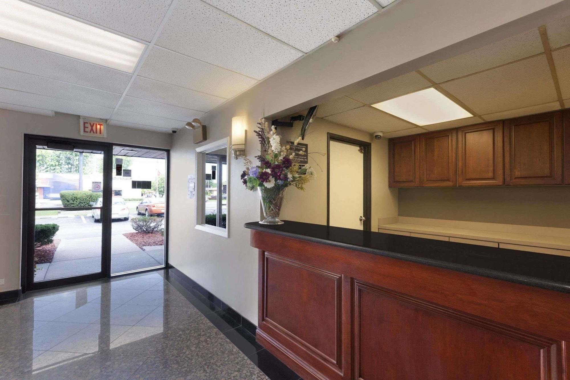 Super 8 By Wyndham Bridgeview/Chicago Area Hotel Екстериор снимка